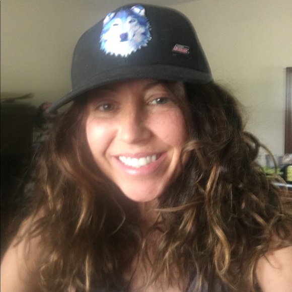 Meet your Posher, Annie - Picture 2 of 3